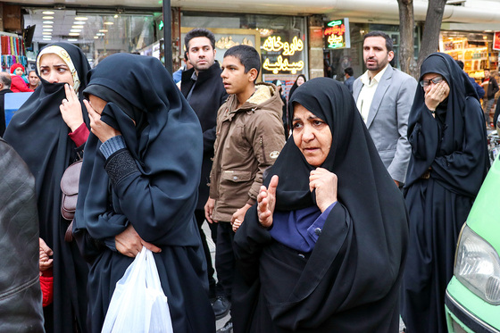 مراسم تشییع پیکر مطهر دو شهید مدافع حرم در مشهد