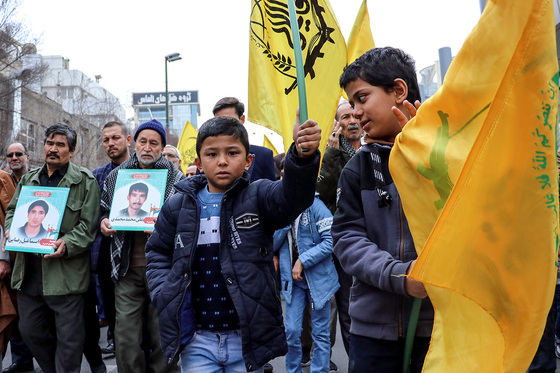 مراسم تشییع پیکر مطهر دو شهید مدافع حرم در مشهد