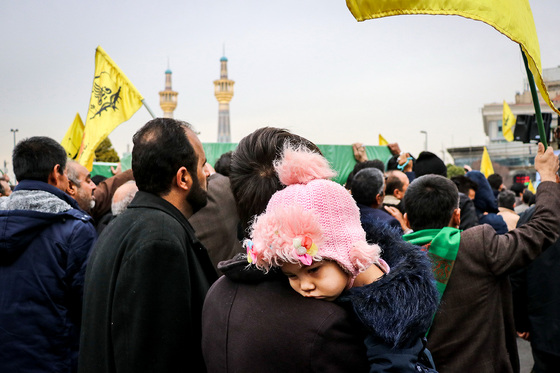 مراسم تشییع پیکر مطهر دو شهید مدافع حرم در مشهد