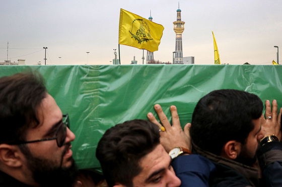 مراسم تشییع پیکر مطهر دو شهید مدافع حرم در مشهد