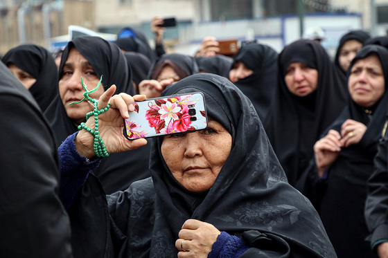 مراسم تشییع پیکر مطهر دو شهید مدافع حرم در مشهد