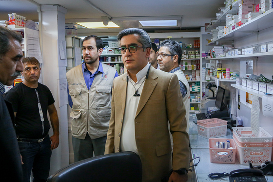 گشت تعزیرات حکومتی برای کنترل «بازار لوازم بهداشت فردی»