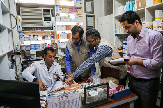 گشت تعزیرات حکومتی برای کنترل «بازار لوازم بهداشت فردی»