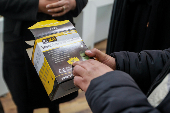 گشت تعزیرات حکومتی برای کنترل «بازار لوازم بهداشت فردی»