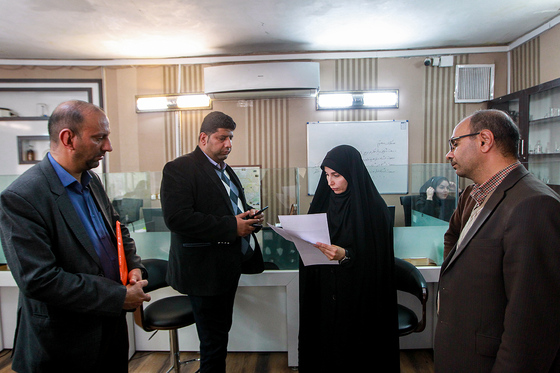 گشت تعزیرات حکومتی برای کنترل «بازار لوازم بهداشت فردی»