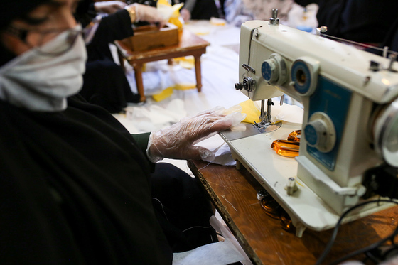 کارگاه مردمی تولید ماسک در شهرک طرق