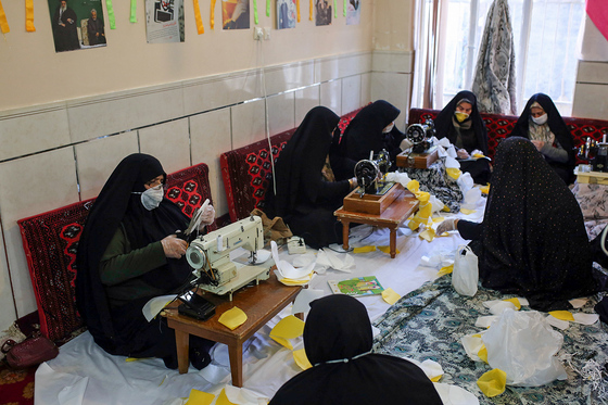 کارگاه مردمی تولید ماسک در شهرک طرق