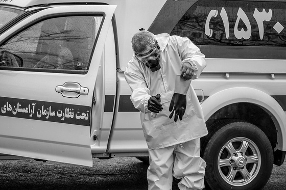 خاکسپاری جان باختگان مبتلا به ویروس کرونا