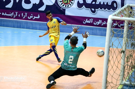 تصاویر منتخب فوتوشهر در سال 98 / لیگ برتر فوتسال مسابقه فرش آرا مشهد و اهورا بهبهان‎ 27-6-98
