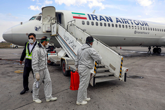 عملیات ضدعفونی و گندزدایی فرودگاه شهید هاشمی نژاد 