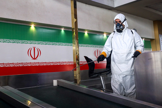 عملیات ضدعفونی و گندزدایی فرودگاه شهید هاشمی نژاد 