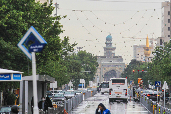 بارش باران بهاری در مشهد