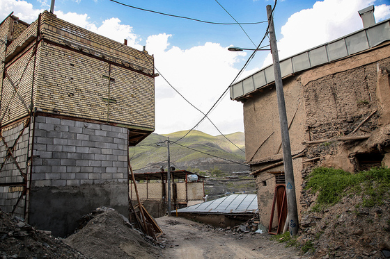 آغاز تخریب بافت تاریخی روستای کنگ