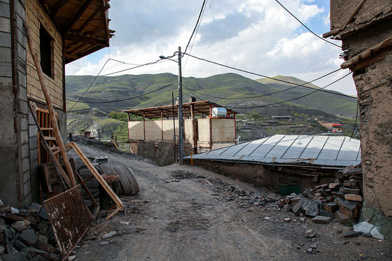 آغاز تخریب بافت تاریخی روستای کنگ