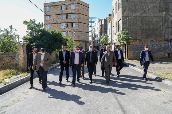 بازدید دادستان مشهد و مديركل راه و شهرسازی استان از اراضی  دارای پرونده قضايی