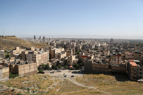 بازدید دادستان مشهد و مديركل راه و شهرسازی استان از اراضی  دارای پرونده قضايی