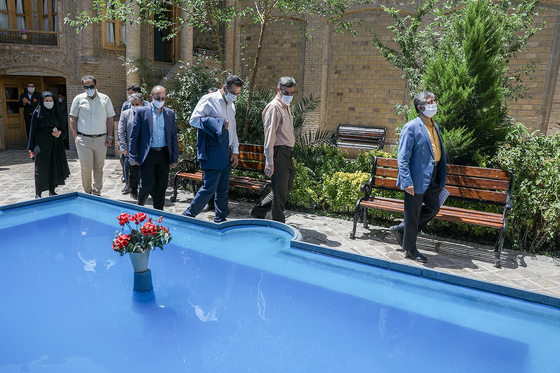 بازدید نائب رئیس مجلس شورای اسلامی از بافت پیرامونی حرم مطهر رضوی