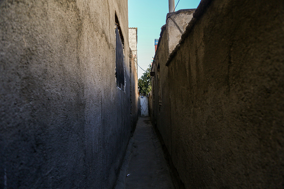 شكافی به ارتفاع شهر