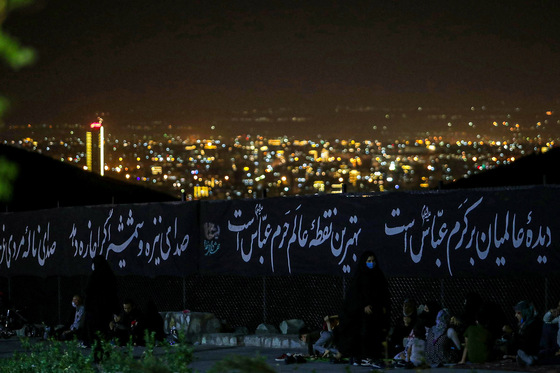 عزاداری شب دوم محرم در کوه پارک مشهد