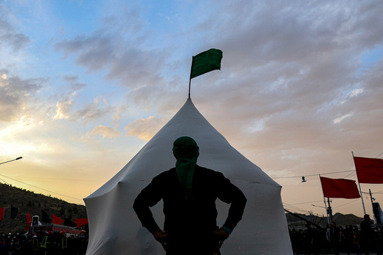 مراسم خیمه سوزان عصر عاشورا در کوه پارک