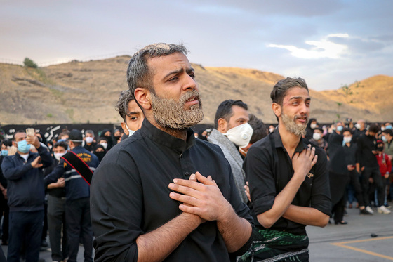 مراسم خیمه سوزان عصر عاشورا در کوه پارک