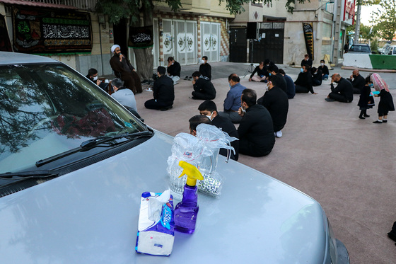  برپایی مجالس روضه مقابل منازل خانواده شهدا