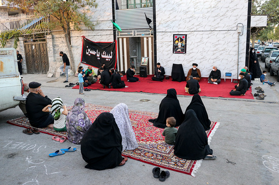  برپایی مجالس روضه مقابل منازل خانواده شهدا