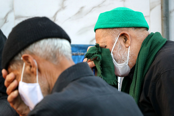  برپایی مجالس روضه مقابل منازل خانواده شهدا