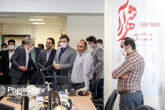 بازدید شهردار مشهد از روزنامه شهرآرا