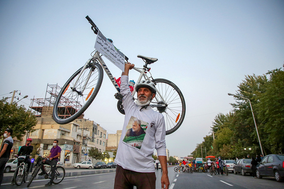 گردهمایی دوچرخه‌سواران به مناسبت«روز جهانی بدون خودرو»