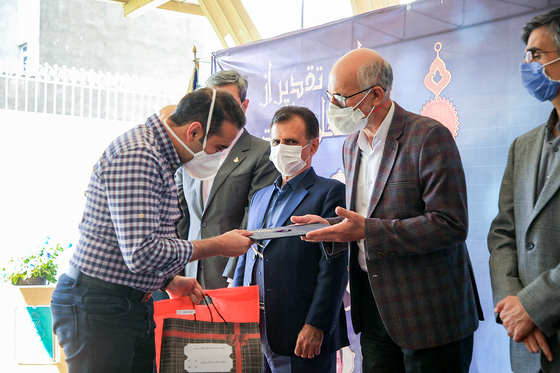مراسم تقدیر از مدافعان سلامت