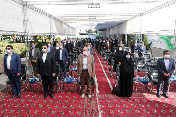رونمایی از طرح جمع آوری پسماندهای بازیافتی و ٣٣ دستگاه خودرو خدمات شهری