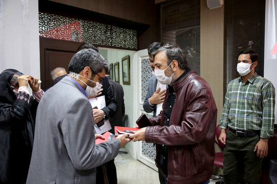 آئین رونمایی از کتاب 