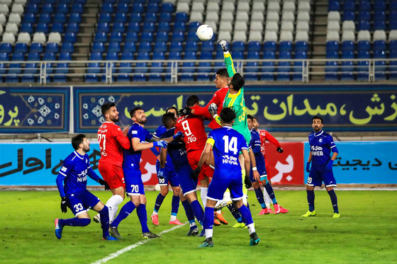 لیگ برتر فوتبال/ مسابقه شهر خودرو مشهد و استقلال تهران