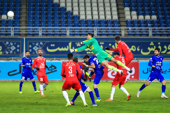 لیگ برتر فوتبال/ مسابقه شهر خودرو مشهد و استقلال تهران