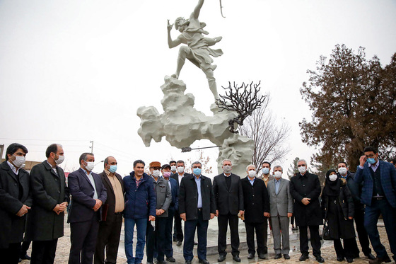 افتتاح مسیر دسترسی آرامگاه فردوسی به کهن‌ دژ توس