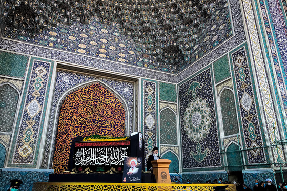 وداع با پیکر مرحوم آیت الله محمد تقی مصباح یزدی در حرم رضوی