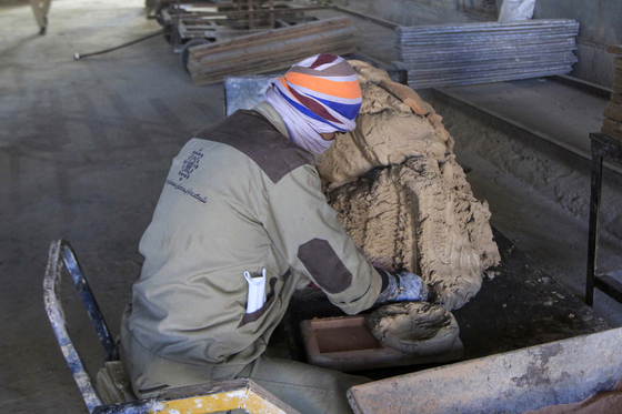 کارخانه کاشی سنتی قدس رضوی