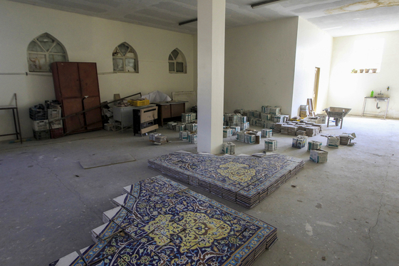 کارخانه کاشی سنتی قدس رضوی