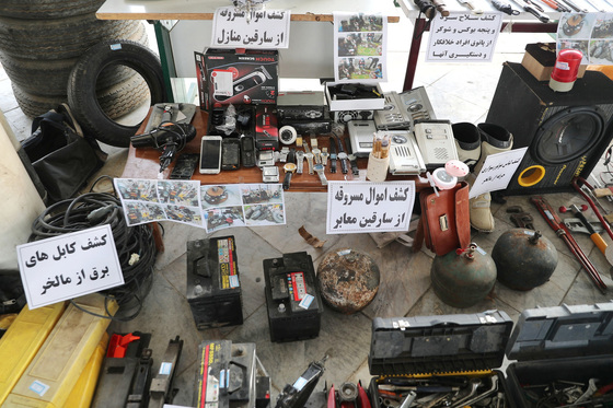 نمایشگاه کشفیات پلیس مشهد در جریان اجرای دهمین مرحله از طرح ثامن