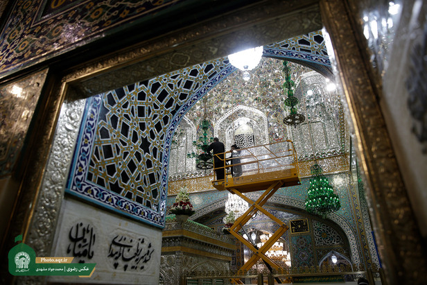 مرمت گنجینه‌های معماری و هنری بارگاه امام رضا(ع) در روز‌های کرونایی+عکس