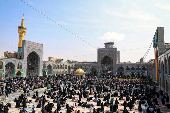 مراسم تحویل سال 1400 در حرم مطهر امام رضا (ع)