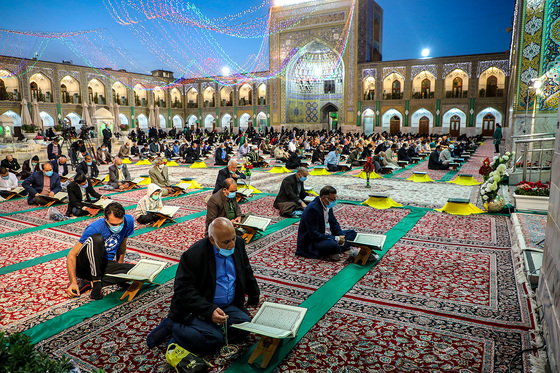 محفل بزرگ قرائت قرآن در حرم مطهر رضوی