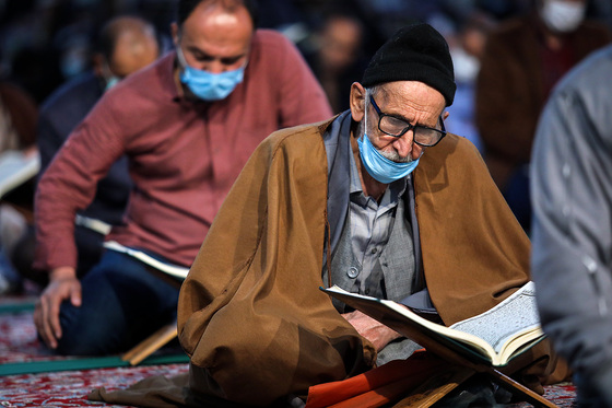 محفل بزرگ قرائت قرآن در حرم مطهر رضوی