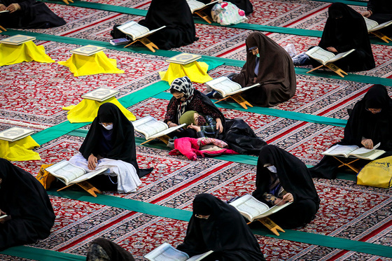 محفل بزرگ قرائت قرآن در حرم مطهر رضوی