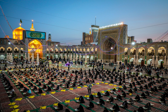 محفل بزرگ قرائت قرآن در حرم مطهر رضوی