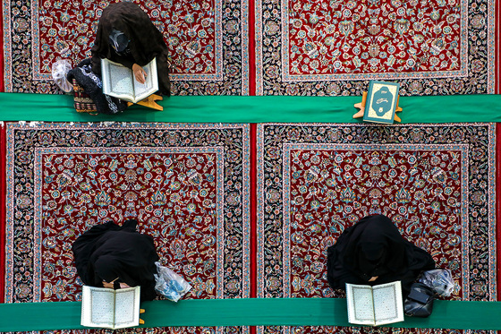 محفل بزرگ قرائت قرآن در حرم مطهر رضوی