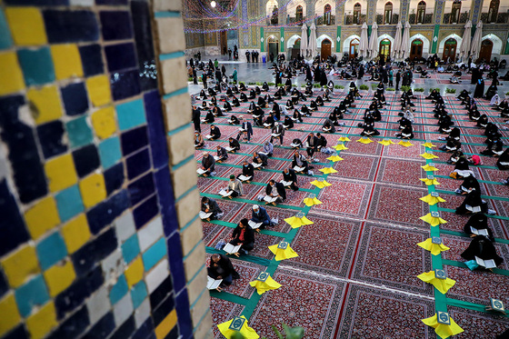 محفل بزرگ قرائت قرآن در حرم مطهر رضوی