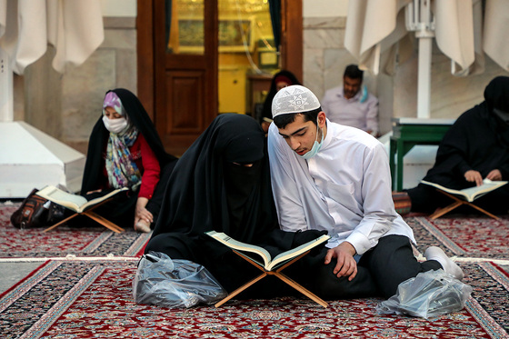 محفل بزرگ قرائت قرآن در حرم مطهر رضوی