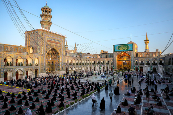 محفل بزرگ قرائت قرآن در حرم مطهر رضوی